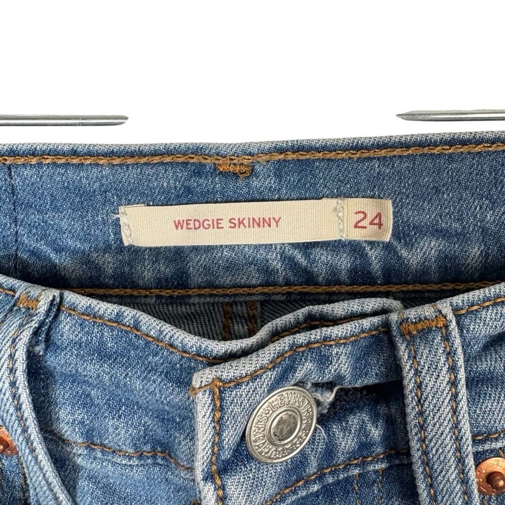 Levis Wedgie Skinny Womens 24 Blue High Waisted Rise Distressed Jeans Button Fly - Picture 6 of 9